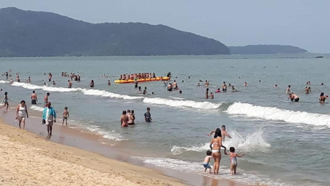 Alugo Apartamento Na Praia Cocanha Карагуататуба Екстер'єр фото